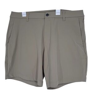 lululemon athletica Men's Beige Flat Front Shorts Sz 36 Golf Active